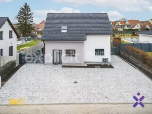 Prodej bytu 3+kk, Ostrožská Nová Ves, U Svatých, 76 m2