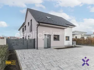 Prodej bytu 3+kk, Ostrožská Nová Ves, U Svatých, 81 m2