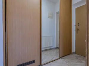 Pronájem bytu 2+kk, Jesenice, Mezi Domy, 46 m2