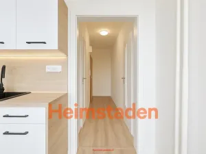 Pronájem obchodního prostoru, Havířov - Město, nám. Republiky, 34 m2