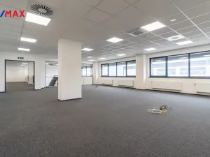 Pronájem obchodního prostoru, Tuchoměřice, 289 m2