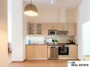 Pronájem bytu 2+1, Rýmařov, náměstí Míru, 77 m2