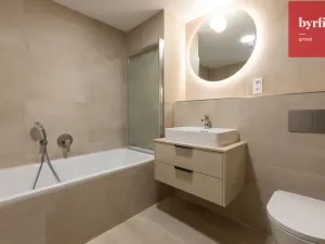 Pronájem bytu 2+kk, Praha, Vrtbova, 56 m2