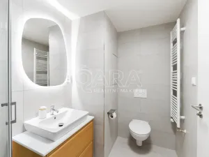 Pronájem bytu 1+kk, Praha, Poděbradská, 31 m2