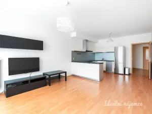 Pronájem bytu 3+kk, Praha, Mlázovická, 75 m2