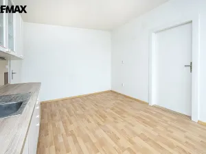 Pronájem bytu 1+1, Strakonice - Strakonice II, Komenského, 52 m2