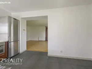 Prodej vily, Praha - Lipence, Na Bambouzku, 300 m2