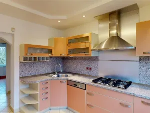 Pronájem rodinného domu, Králův Dvůr - Křižatky, 179 m2