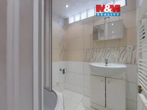 Pronájem bytu 2+1, Cheb, U Stadionu, 60 m2