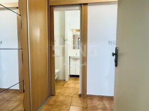 Pronájem bytu 1+kk, Pardubice, Grusova, 39 m2