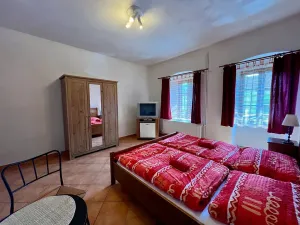 Prodej ubytování, Zlatá Koruna, 500 m2