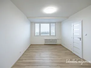 Pronájem bytu 2+kk, Praha - Krč, V Štíhlách, 36 m2