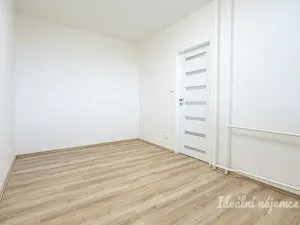 Pronájem bytu 2+kk, Praha - Krč, V Štíhlách, 36 m2