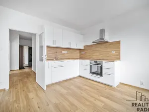 Pronájem bytu 2+kk, Pardubice, nábřeží Závodu míru, 62 m2