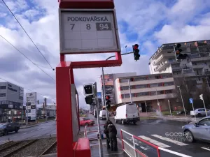 Pronájem garážového stání, Praha - Vysočany, Poděbradská, 12 m2