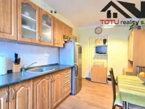 Prodej bytu 2+1, Jaroměř, Knappova, 63 m2