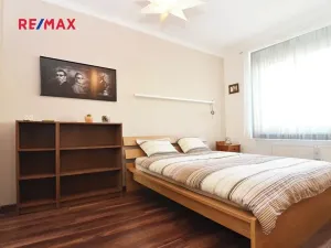 Pronájem bytu 2+kk, Praha - Košíře, Plzeňská, 41 m2