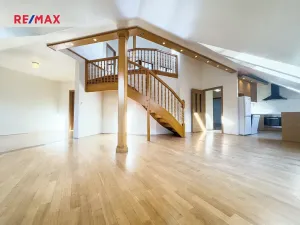 Prodej atypického bytu, Praha - Smíchov, Na Březince, 135 m2