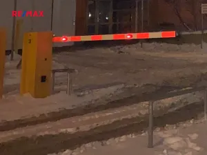 Pronájem garážového stání, Praha - Smíchov, Tomkova, 12 m2