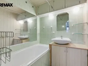 Prodej bytu 3+1, Sokolov, Švabinského, 75 m2
