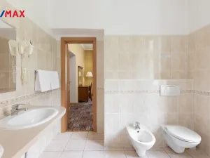 Prodej ubytování, Karlovy Vary, Na Vyhlídce, 1580 m2