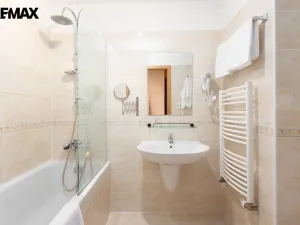 Prodej ubytování, Karlovy Vary, Na Vyhlídce, 1580 m2