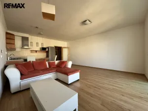 Pronájem bytu 1+kk, Olomouc, Peškova, 45 m2