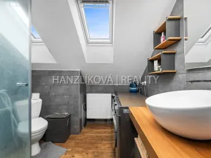 Pronájem bytu 2+1, České Budějovice, Rudolfovská tř., 67 m2