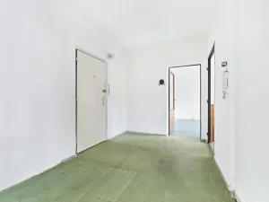 Prodej bytu 2+1, Praha - Kamýk, Zárubova, 58 m2