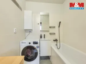 Prodej bytu 3+kk, Praha - Kobylisy, Frýdlantská, 69 m2