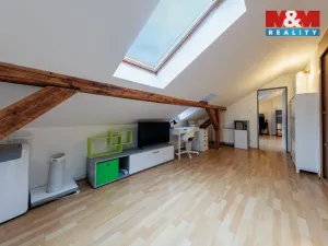 Prodej bytu 3+1, Karlovy Vary, Bulharská, 102 m2