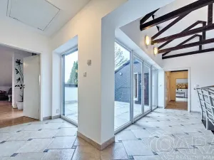 Pronájem rodinného domu, Dolní Břežany, V Úvozu, 380 m2