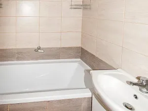 Pronájem bytu 2+1, Kadaň, Chomutovská, 53 m2