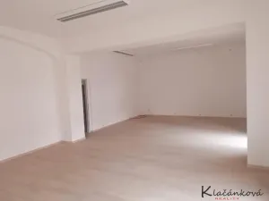 Pronájem kanceláře, Napajedla, Masarykovo náměstí, 66 m2