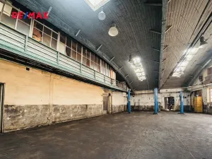 Pronájem obchodního prostoru, Praha - Horní Počernice, Komárovská, 500 m2