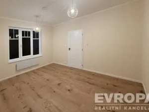 Prodej bytu 2+kk, Děčín - Děčín XIX-Čechy, Sněžnická, 34 m2