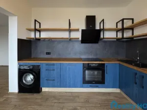 Prodej bytu 4+1, Stádlec, 83 m2