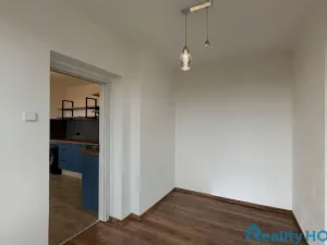 Prodej bytu 4+1, Stádlec, 83 m2