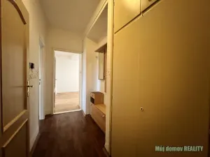 Pronájem bytu 2+1, Praha - Vysočany, Poděbradská, 58 m2