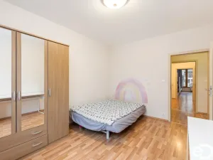 Prodej bytu 3+kk, Praha, Břežánecká, 84 m2