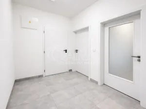 Pronájem bytu 2+kk, Praha - Hlubočepy, Fabiánové, 48 m2