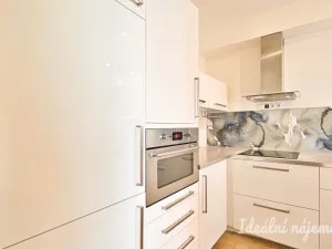 Pronájem bytu 2+kk, Brno, Mojmírovo náměstí, 44 m2