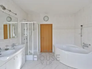 Pronájem kanceláře, Praha - Smíchov, Nový Zlíchov, 839 m2