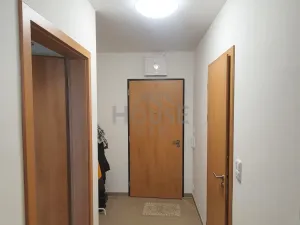 Prodej bytu 2+1, Praha - Ruzyně, Stočesova, 57 m2