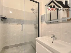 Prodej rodinného domu, Broumov, Mírové náměstí, 500 m2