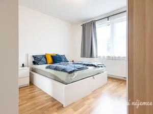 Pronájem bytu 2+kk, Praha - Vysočany, Strnadových, 59 m2