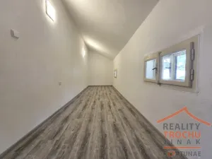 Prodej rodinného domu, Lázně Bělohrad - Hřídelec, 198 m2