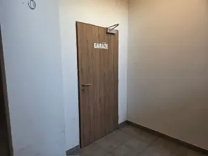 Pronájem bytu 2+kk, Praha, Za černým mostem, 50 m2