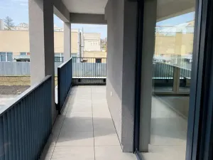 Pronájem bytu 3+kk, Praha - Vysočany, Poděbradská, 78 m2