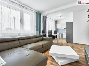Prodej bytu 2+kk, Karlovy Vary - Bohatice, Dubová, 43 m2